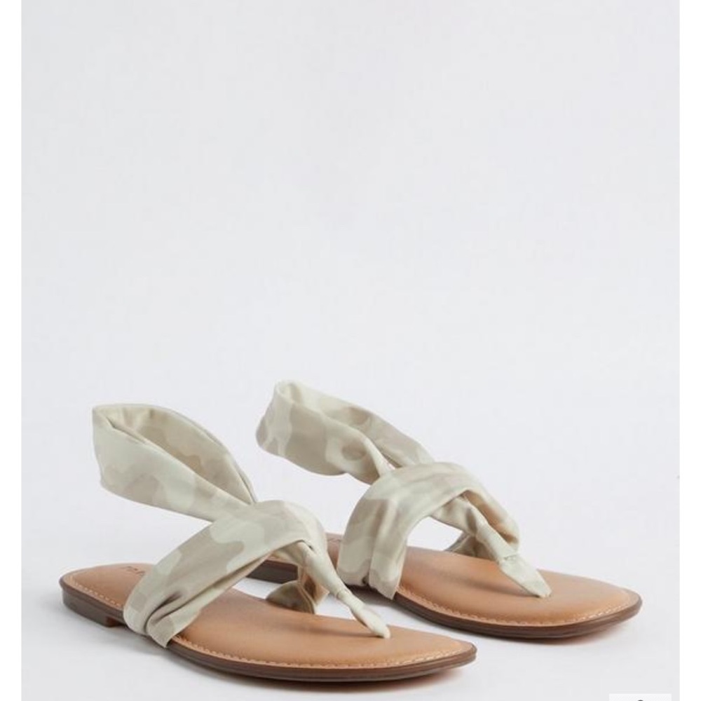 Torrid: Tan Camo Fabric T-Strap Sandal, Size 9WW